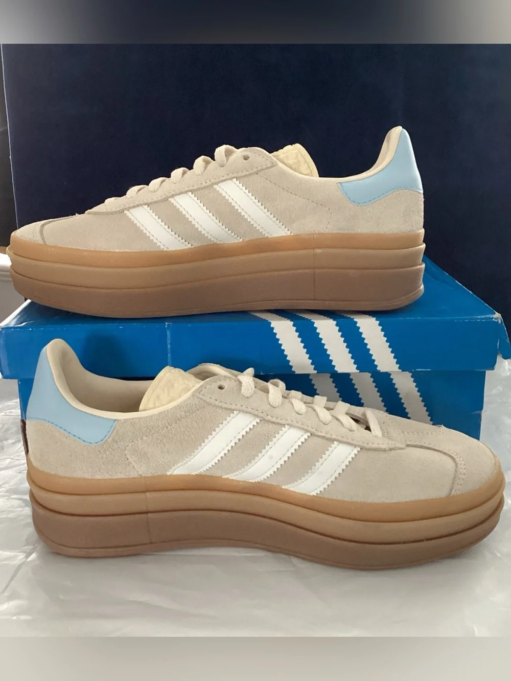 Adidas Gazelle Bold J Platform Sneakers Women’s 6 / 4.5Y Wonder White JH5540